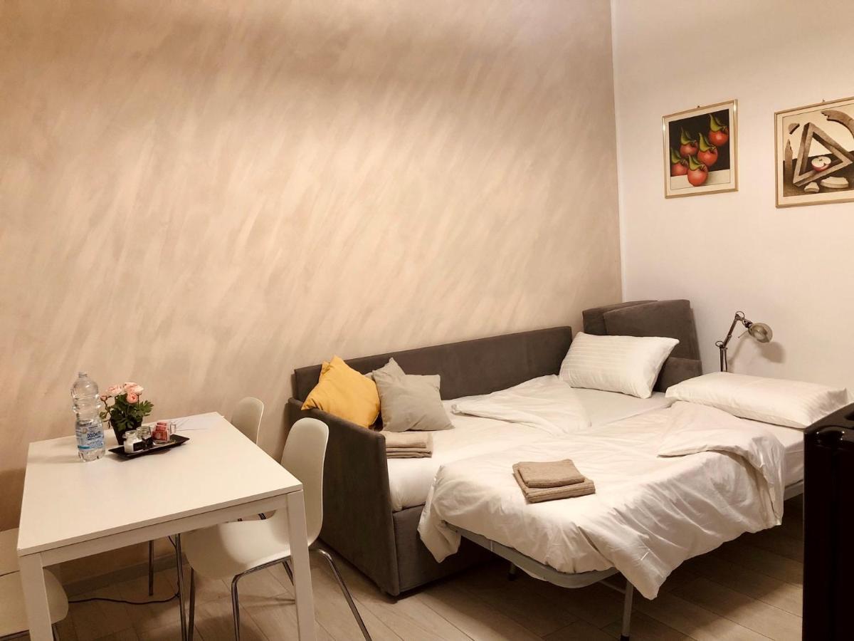 Lovely 2 Room Apartment With Small Garden Μιλάνο Εξωτερικό φωτογραφία